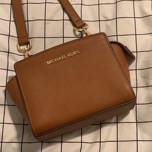 Michael Kors Selma Mini Crossgrain Leather